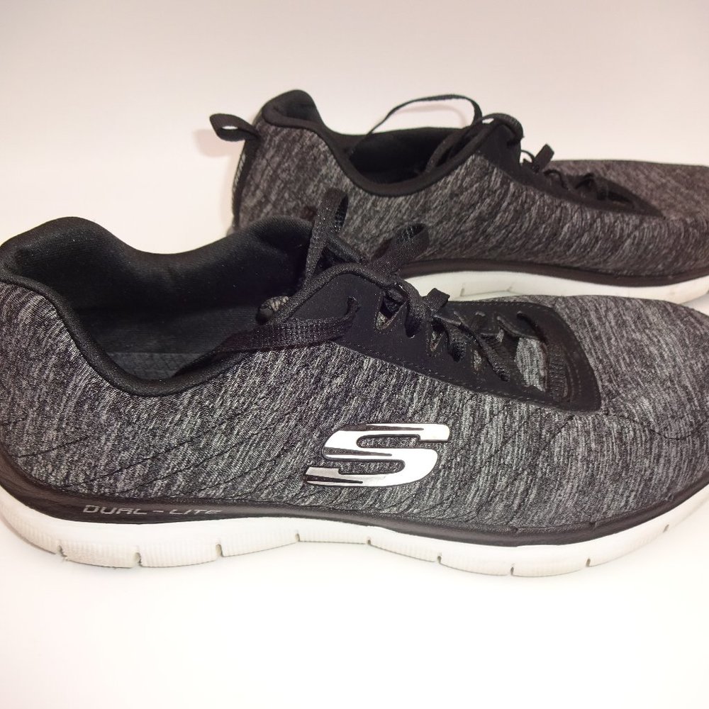 Skechers Lite Weight Air Cooled Memory Foam Shoes